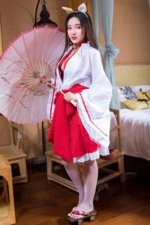 小松杏亚洲一区二区_JVID性感写真