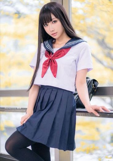 乱伦黄色小小说_十万网红美女美酱