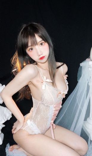 《浴室吃奶》_1080PHD高清在线观看